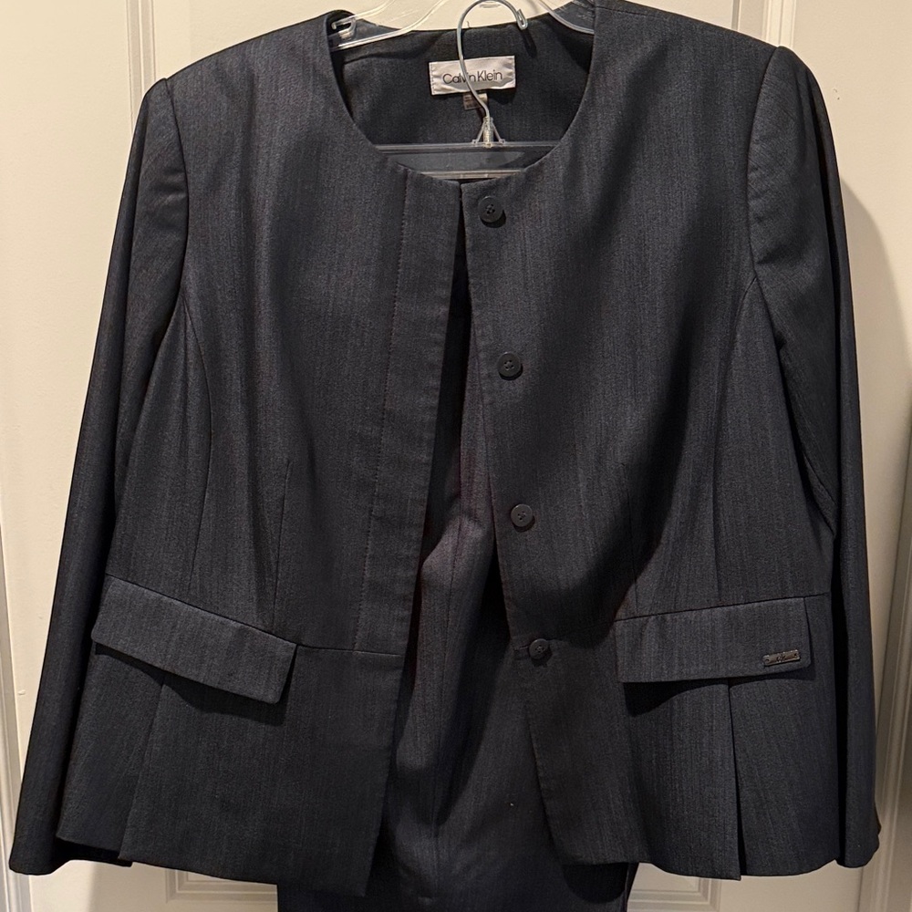 Calvin Klein Denim-Look Suit Set (Mixed Sizes: 16W Jacket / 18W Pants) - Picture 5 of 8